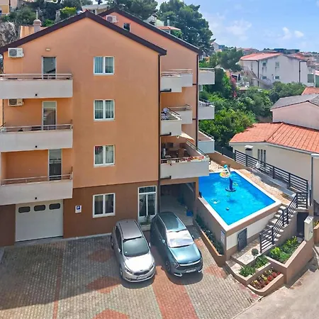 Apartamento Stunning Apartment In Baska Voda *