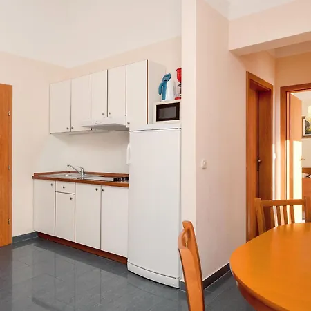 Stunning Apartment In Baska Voda *