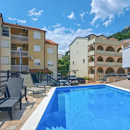 Apartamento Stunning Apartment In Baska Voda Baška Voda